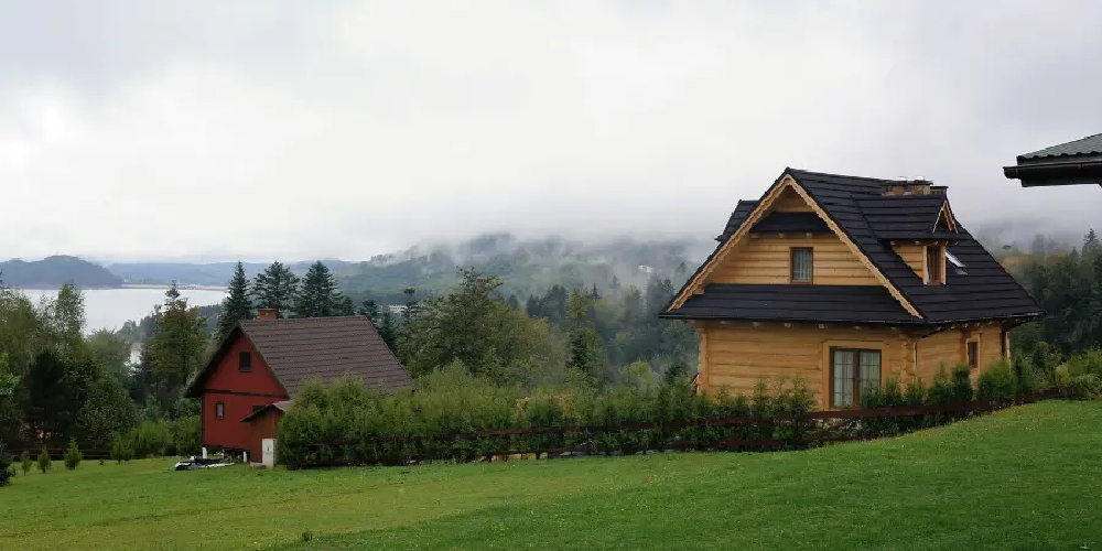 Czy warto kupić domek w Bieszczadach?